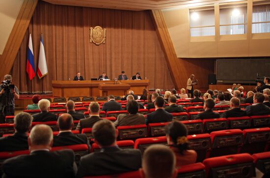 Unscheduled meeting of Crimean State Council First Session