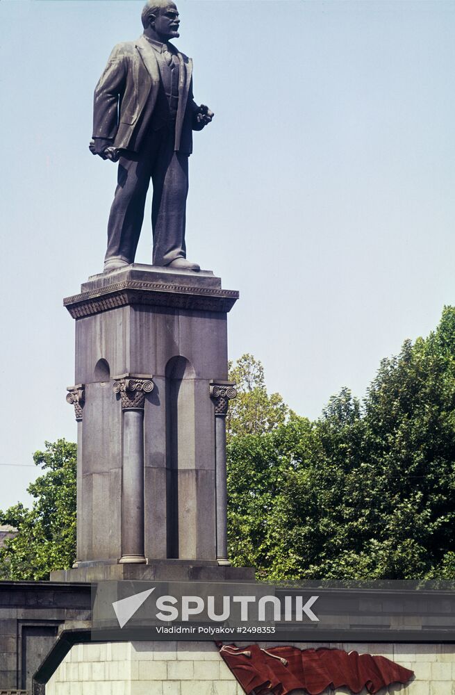 Monument to Vladimir Lenin in Yerevan