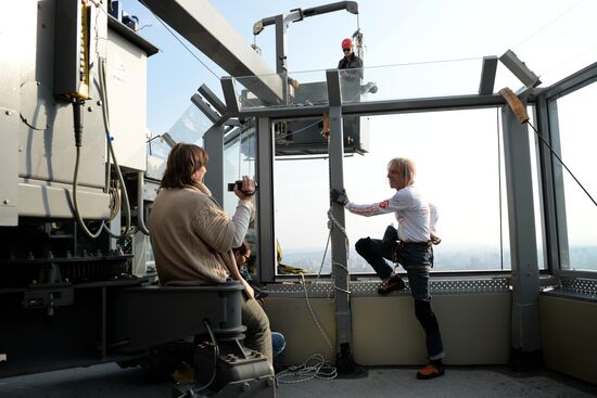 Spiderman Alain Robert conquers Vysotsky skyscraper