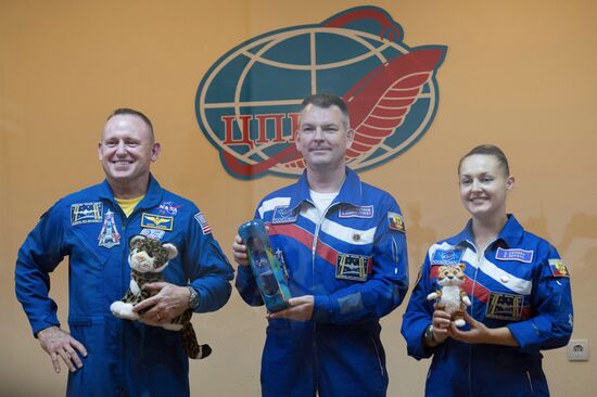 News conference with Soyuz TMA-14M crew at Baikonur Space Center