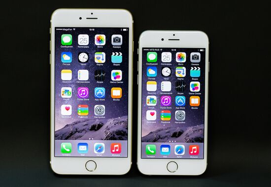 New iPhone 6 and iPhone 6 Plus smartphones
