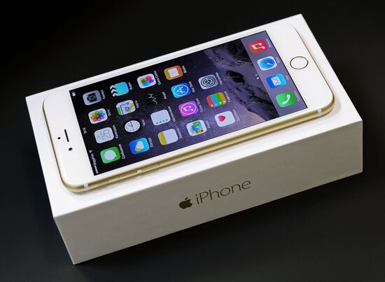 New iPhone 6 and iPhone 6 Plus smartphones