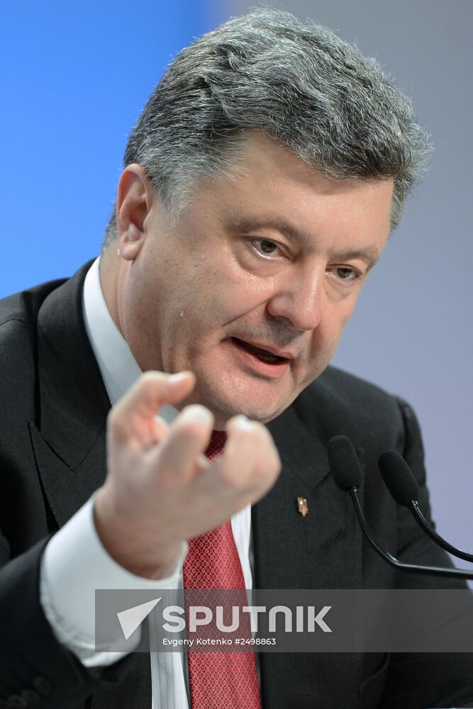 News conference with Ukrainian President Petro Poroshenko in Kiev