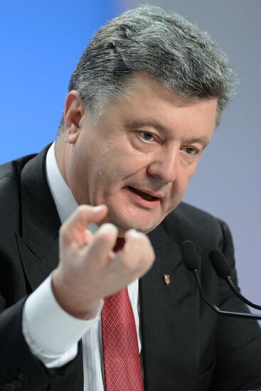 News conference with Ukrainian President Petro Poroshenko in Kiev