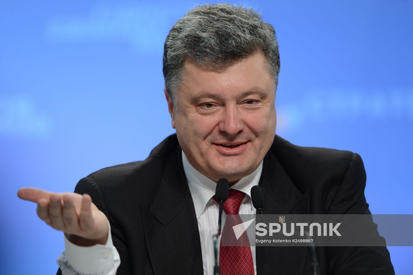 News conference with Ukrainian President Petro Poroshenko in Kiev