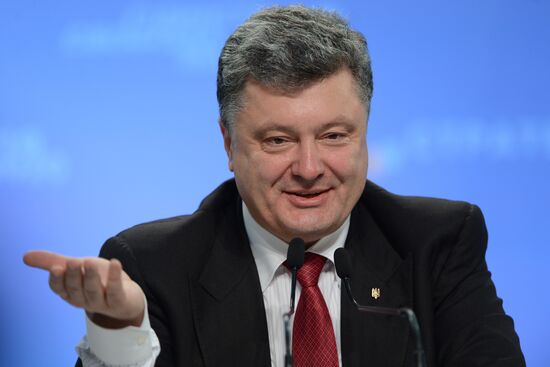News conference with Ukrainian President Petro Poroshenko in Kiev