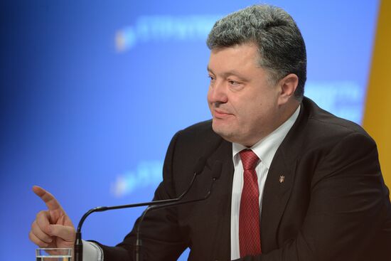 News conference with Ukrainian President Petro Poroshenko in Kiev