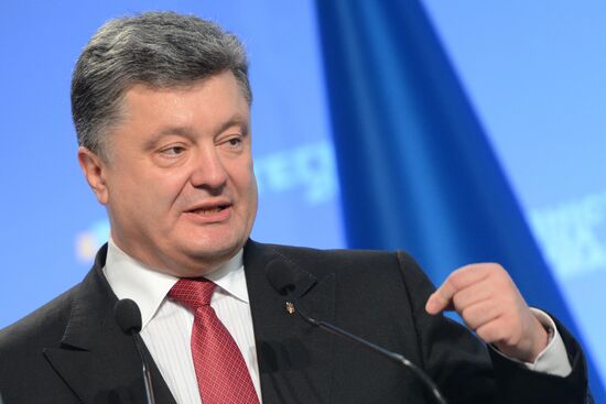 News conference with Ukrainian President Petro Poroshenko in Kiev