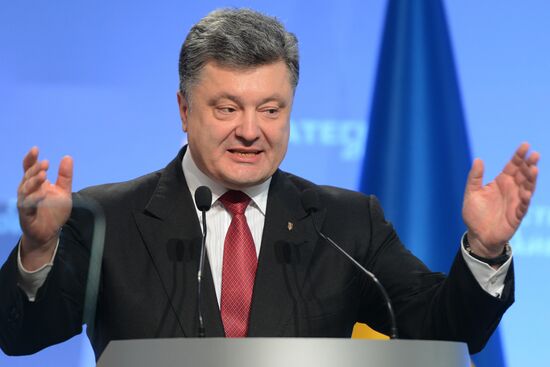 News conference with Ukrainian President Petro Poroshenko in Kiev