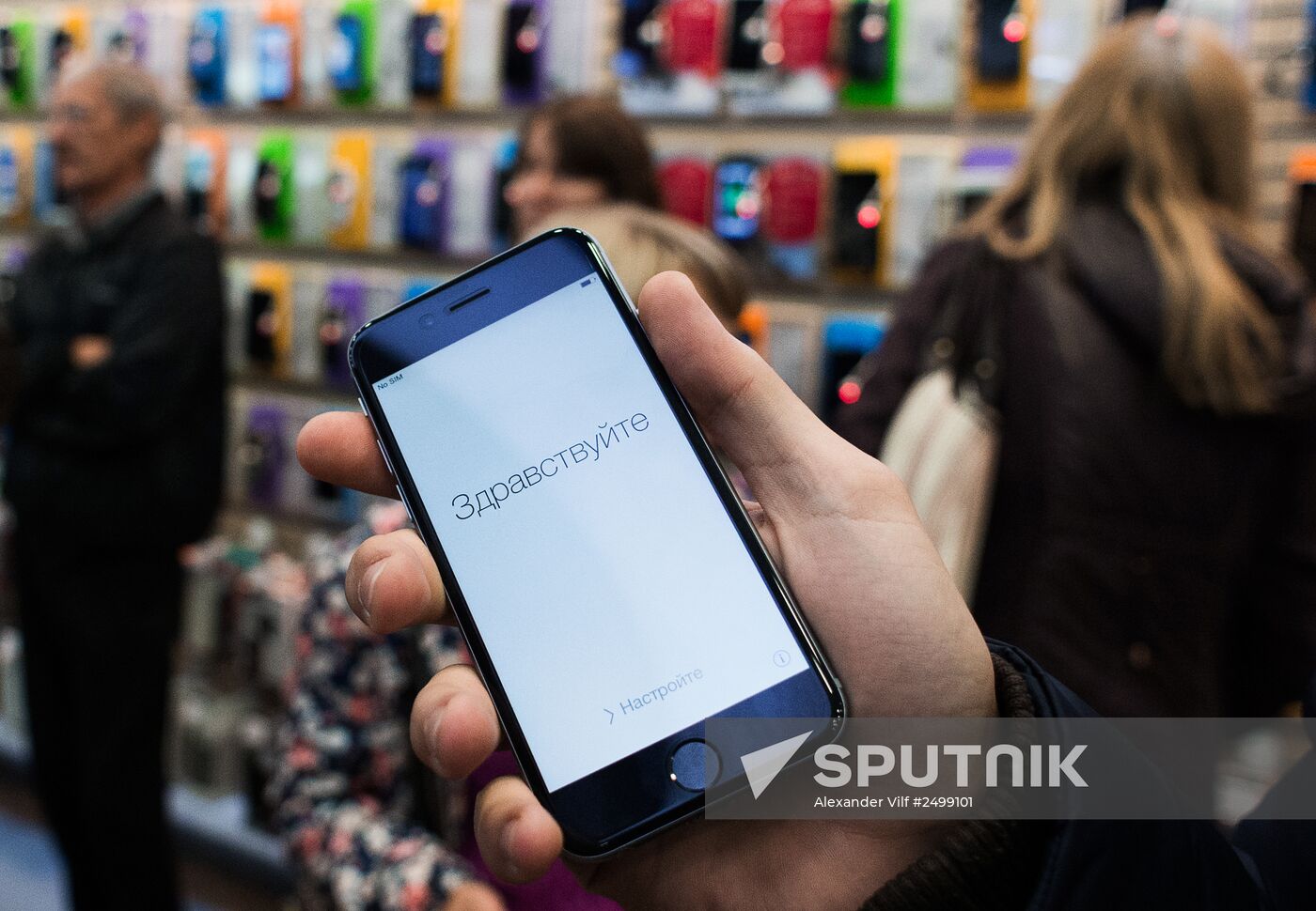 iPhone 6, 6 plus go on sale in Russia