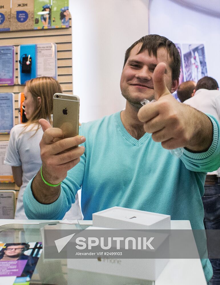 iPhone 6, 6 plus go on sale in Russia