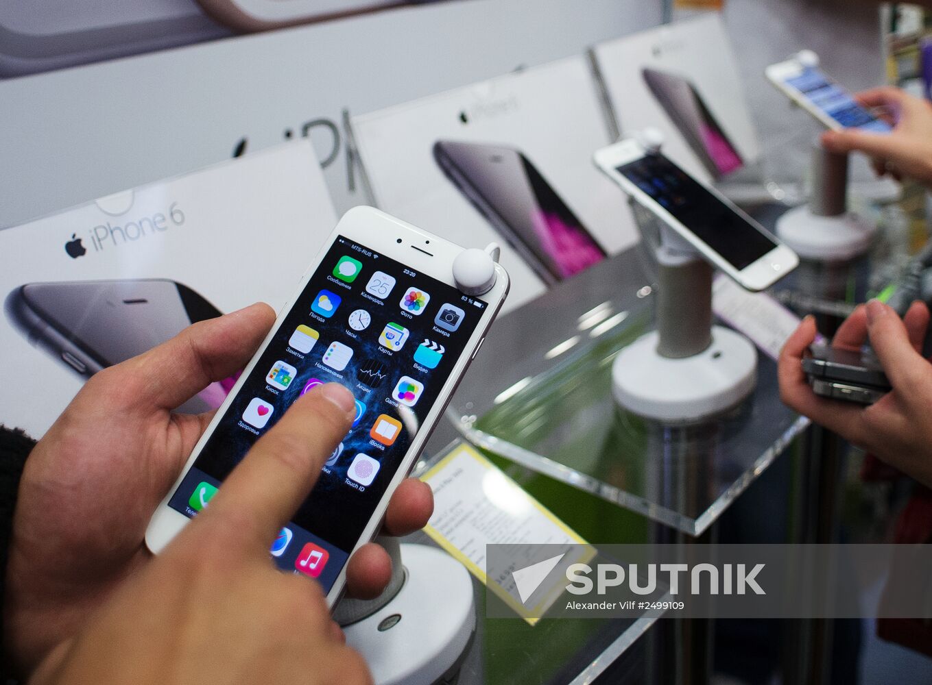 iPhone 6, 6 plus go on sale in Russia