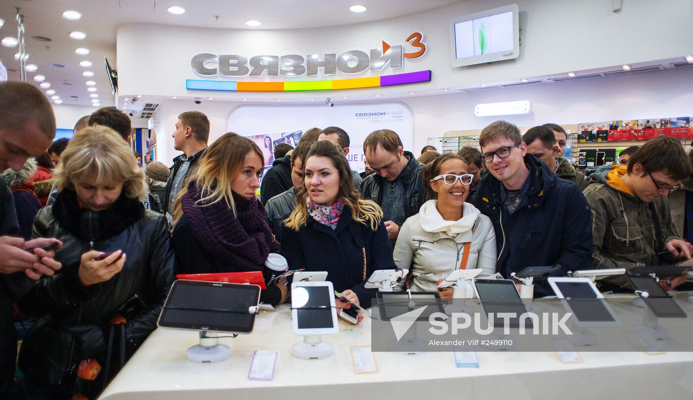 iPhone 6, 6 plus go on sale in Russia