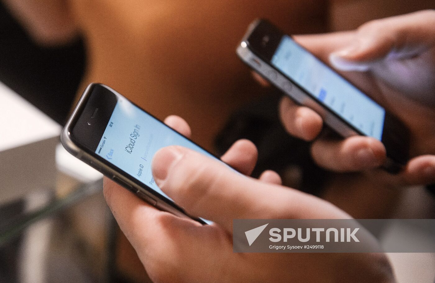 iPhone 6, 6 plus go on sale in Russia