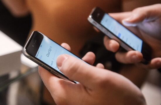 iPhone 6, 6 plus go on sale in Russia