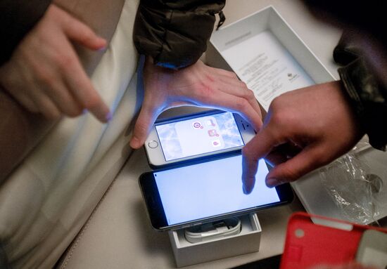 iPhone 6, 6 plus go on sale in Russia