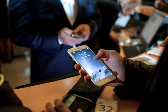 iPhone 6, 6 plus go on sale in Russia