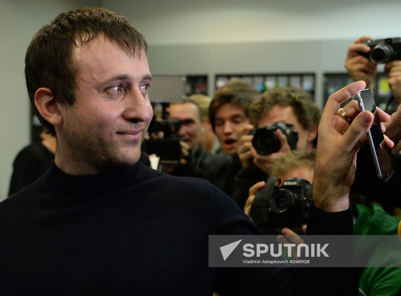 iPhone 6, 6 plus go on sale in Russia