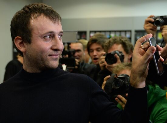 iPhone 6, 6 plus go on sale in Russia