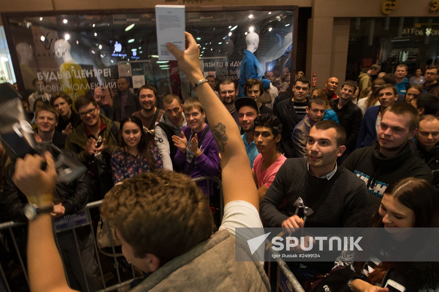 iPhone 6, 6 plus go on sale in Russia