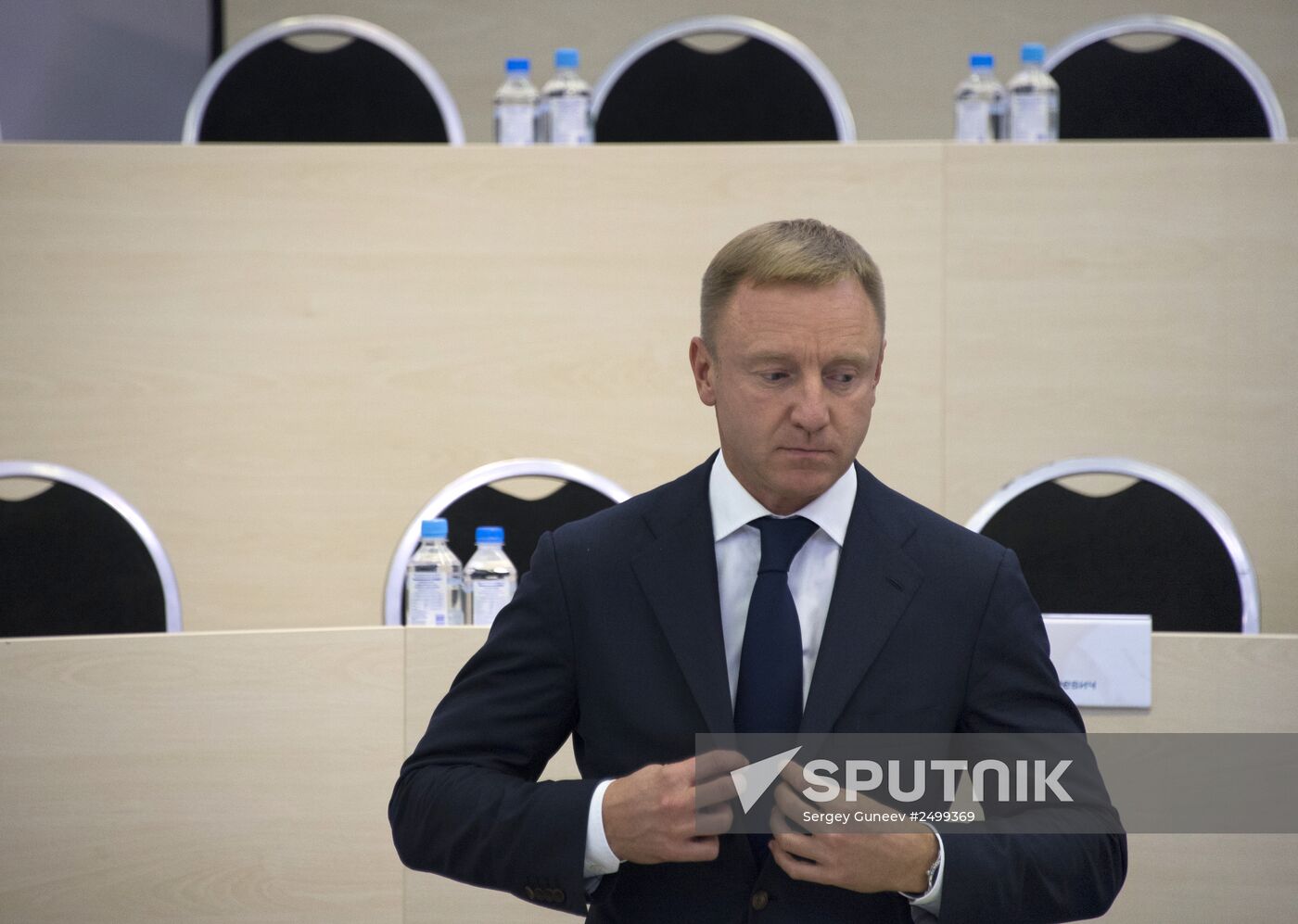 Dmitry Medvedev visits Skolkovo School of Management