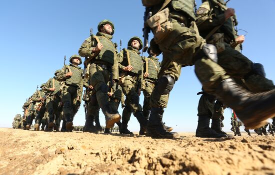 Joint Russian-Indian drills Indra-2014 kick off