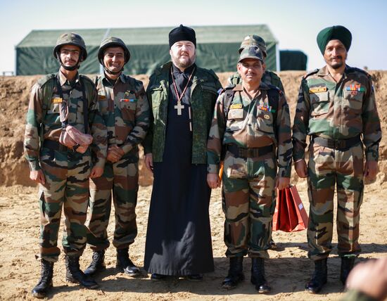 Joint Russian-Indian drills Indra-2014 kick off