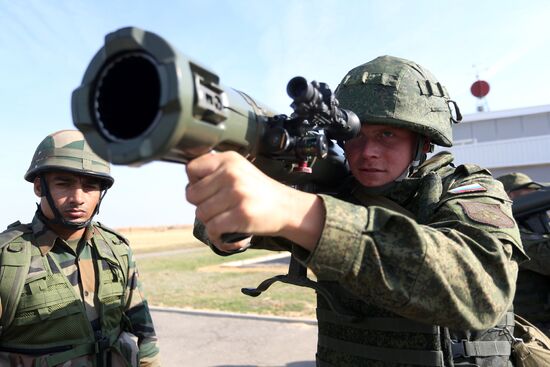 Joint Russian-Indian drills Indra-2014
