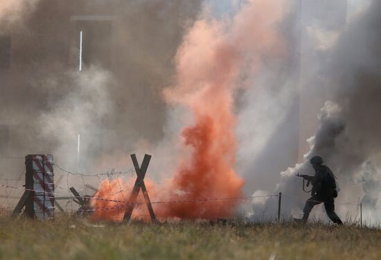 Joint Russian-Indian drills Indra-2014