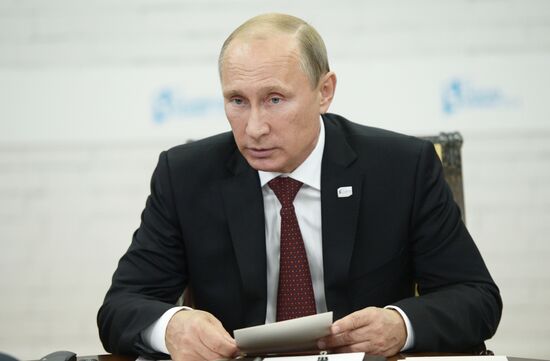 Vladimir Putin attends 4th Caspian Summit