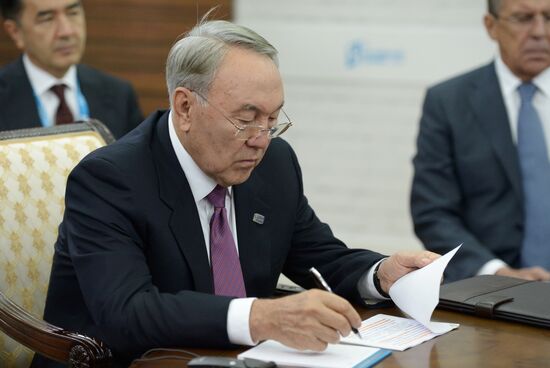 Vladimir Putin attends 4th Caspian Summit
