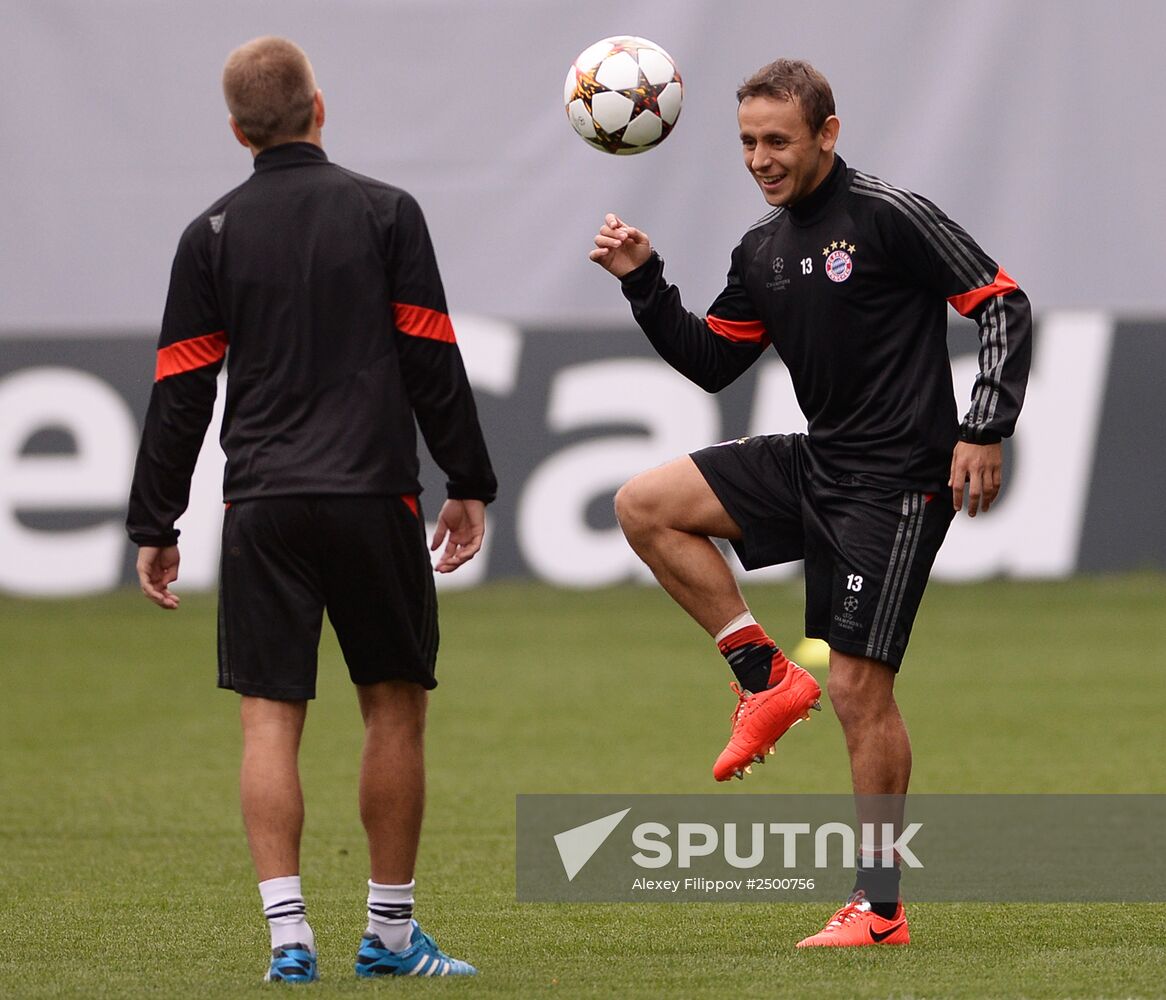 Football. FC Bayern's training session