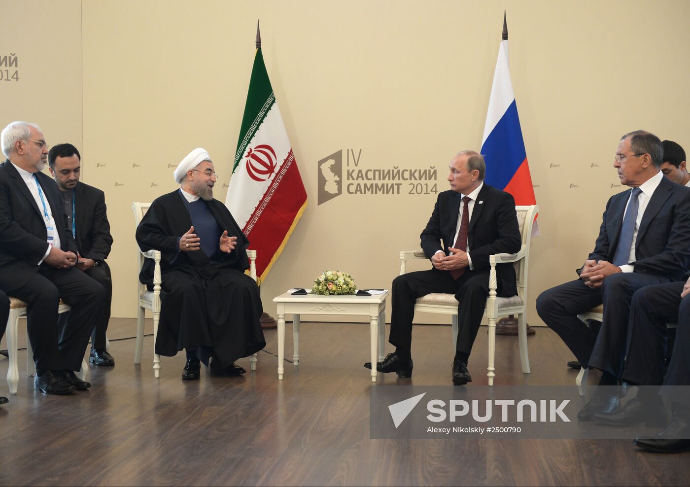 Vladimir Putin takes part in Fourth Caspian summit