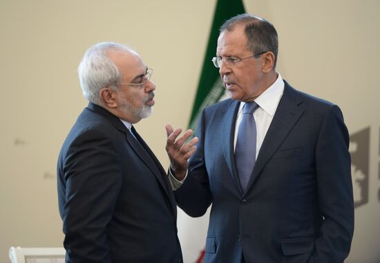Vladimir Putin takes part in Fourth Caspian summit