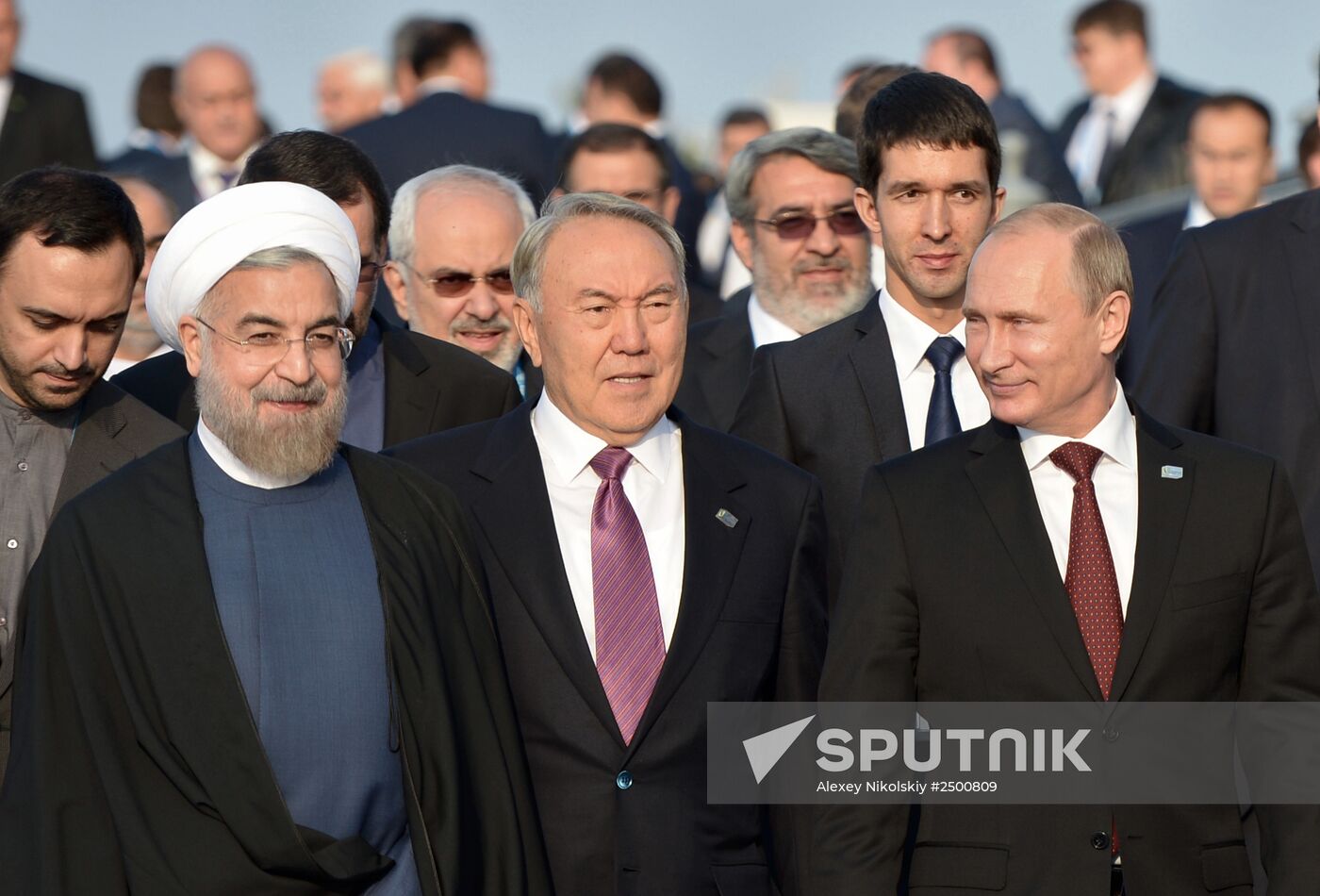 Vladimir Putin takes part in Fourth Caspian summit