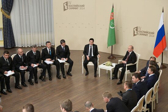 Vladimir Putin takes part in Fourth Caspian summit