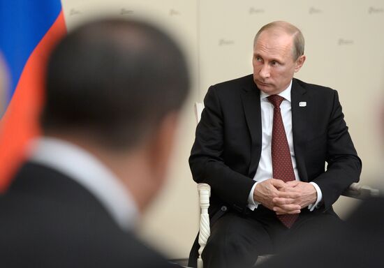 Vladimir Putin takes part in Fourth Caspian summit