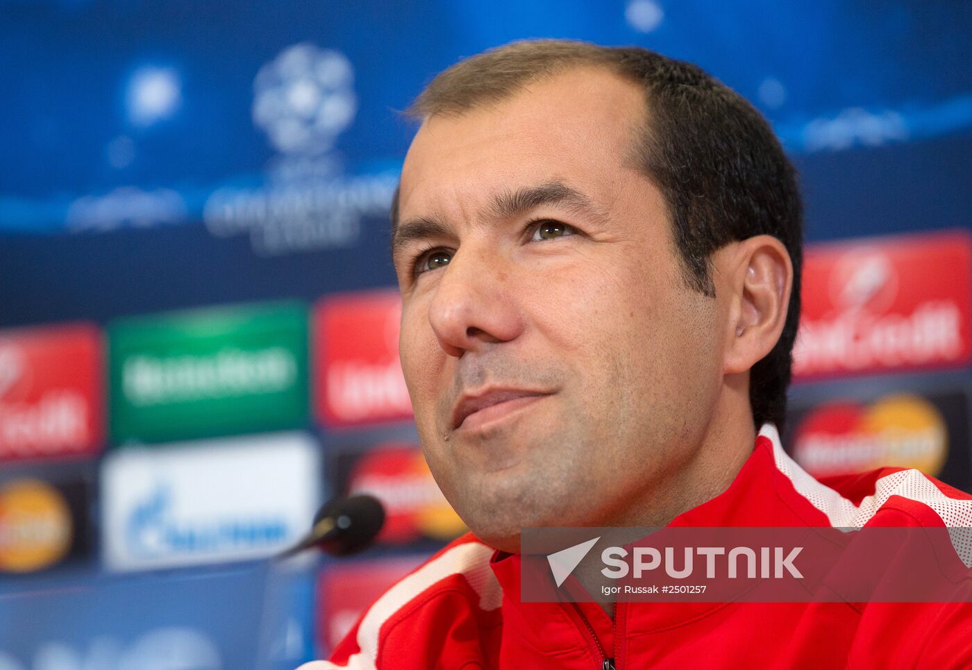 Football. Training session of Zenit football club