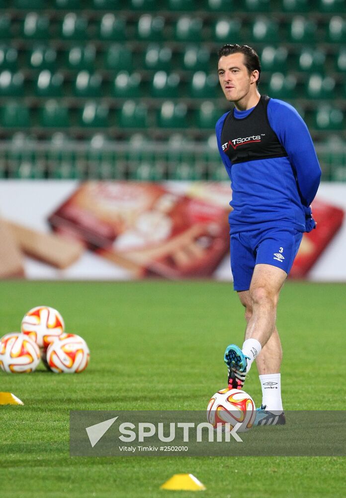 Football. Everton F.C. at training session
