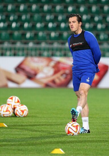 Football. Everton F.C. at training session