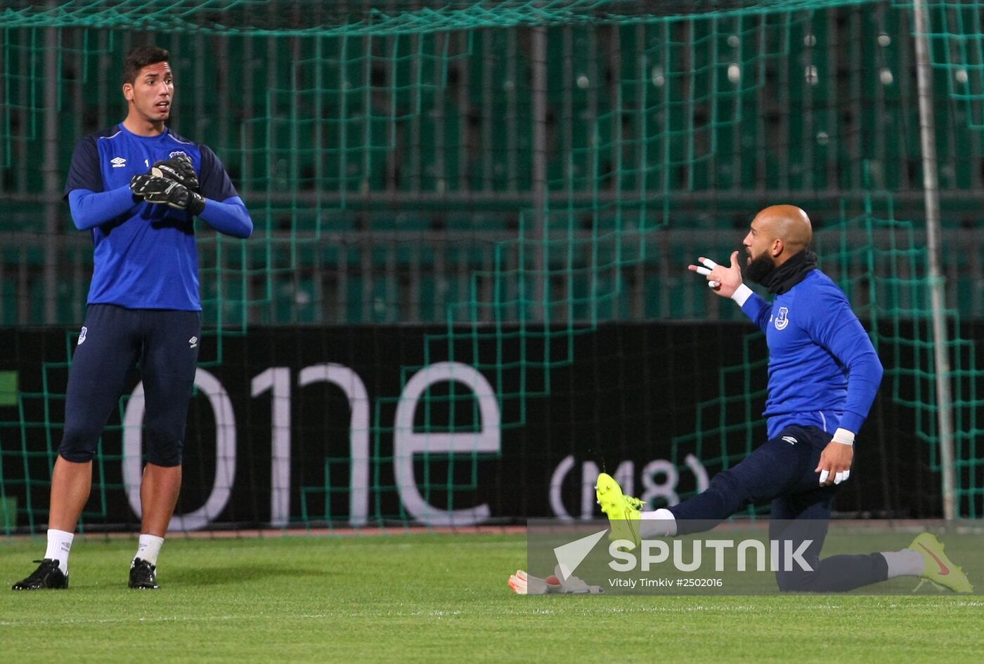 Football. Everton F.C. at training session