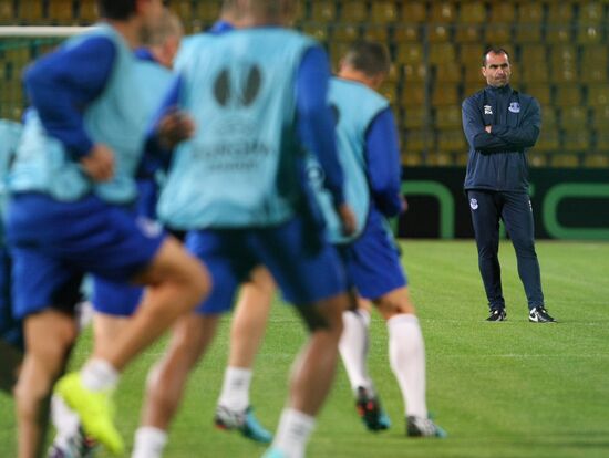 Football. Everton F.C. at training session