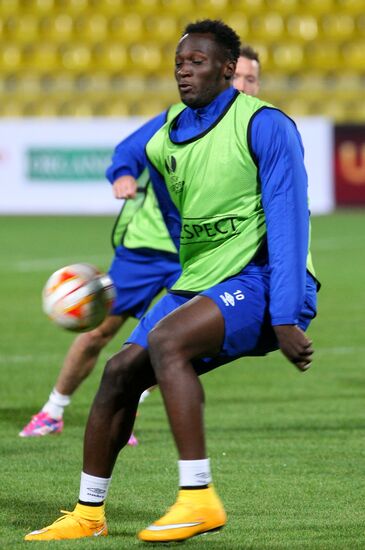 Football. FC Everton holds training session