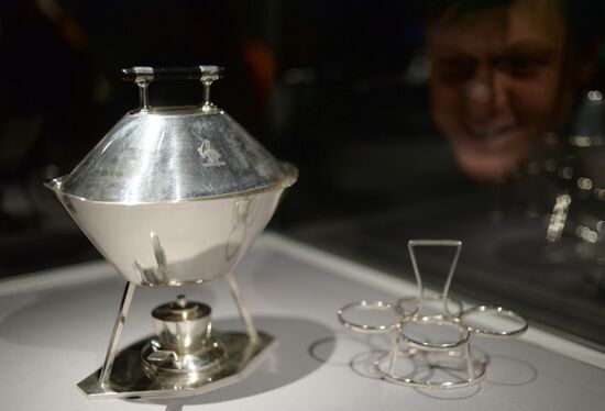 Exhibition "British Design: from William Morris to Digital Revolution" in Moscow