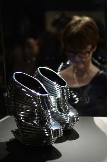 Exhibition "British Design: from William Morris to Digital Revolution" in Moscow