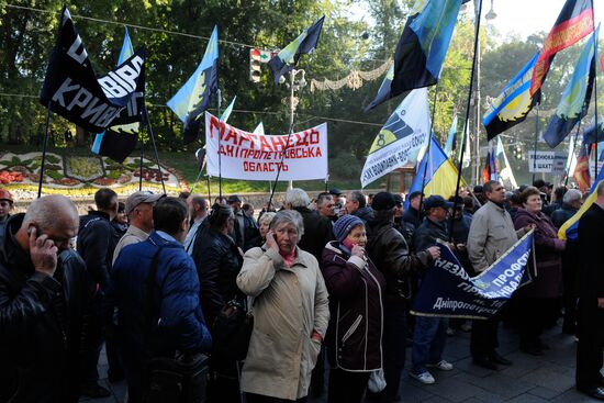 Ukrainian miners rally in Kiev