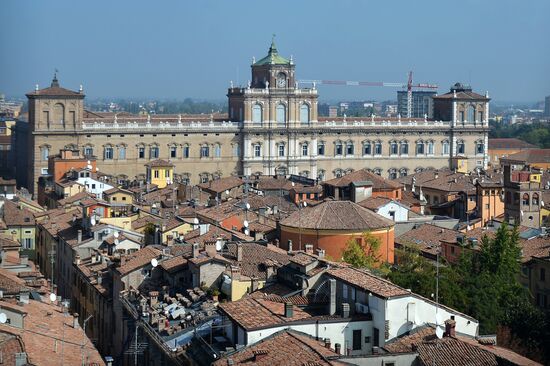 World cities. Modena