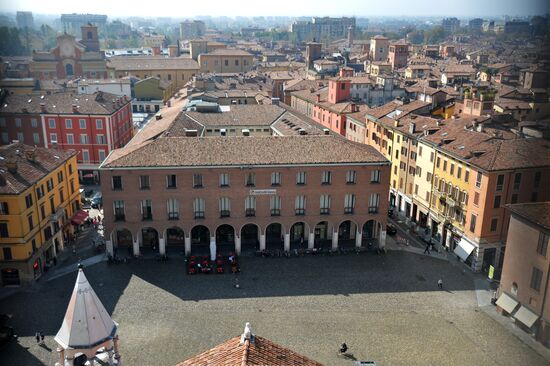 World cities. Modena