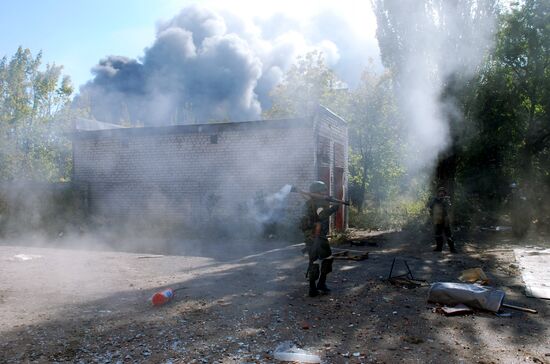 Battles near Donetsk airport