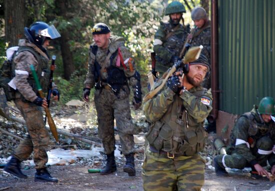 Battles near Donetsk airport